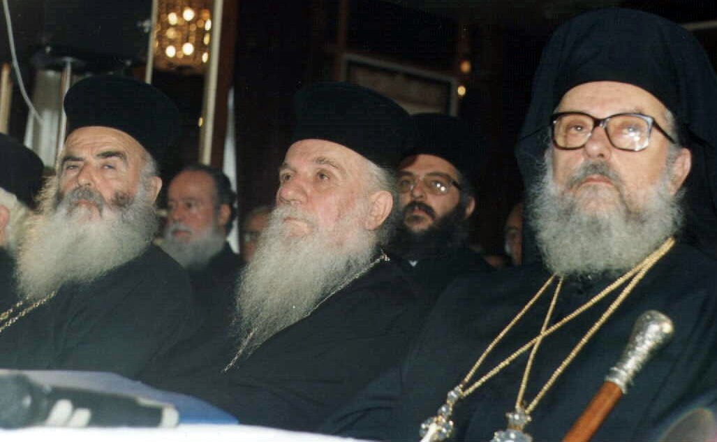 3 Μητροπολίτες